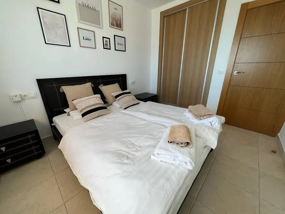 Apartment With Beautiful Sea View בנאלמדנה ספרד