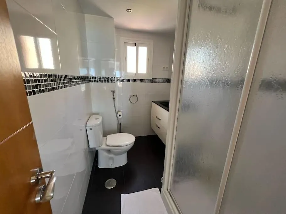 Apartment With Beautiful Sea View בנאלמדנה