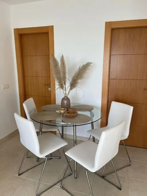 Apartment With Beautiful Sea View בנאלמדנה